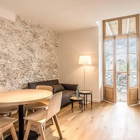 Jondoni Laurendi Kanbo Appart hôtel *
