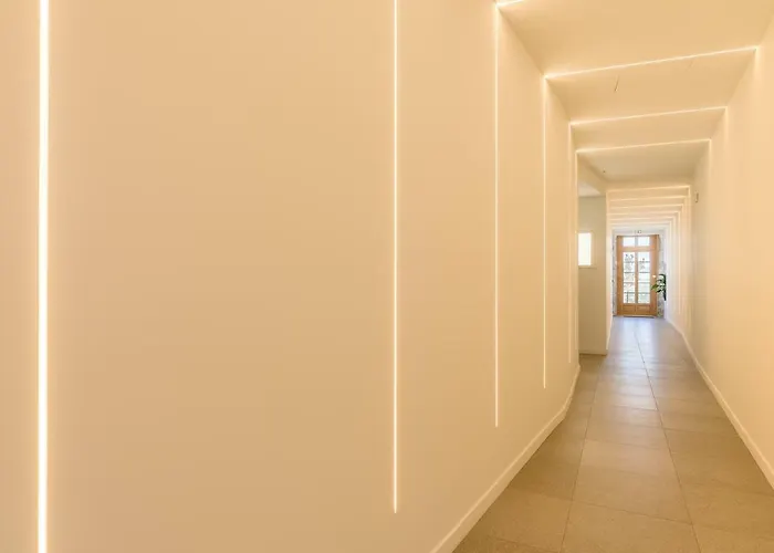 アパートホテル Jondoni Laurendi Kanbo 3*